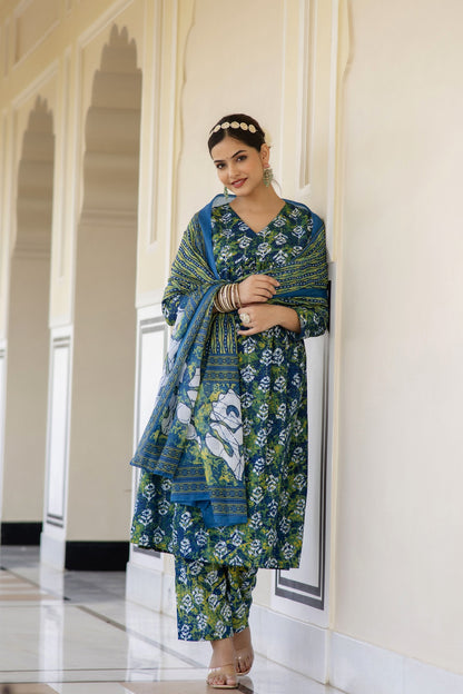 Women Printed A-Line Kurta and Pant Set with Dupatta Set - VOGUEHAVENSTORE